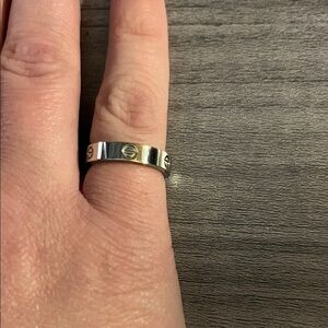 Elegant Silver Women's Ring